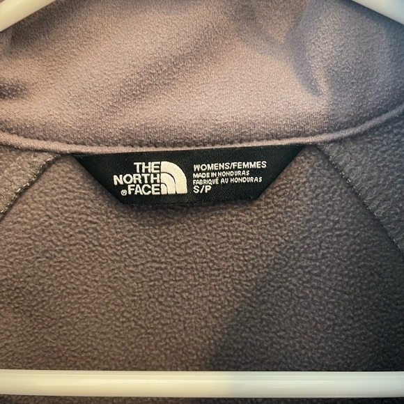 Small North Face jacket - Picture 2 of 5